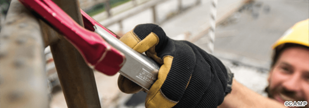 クライミングを伴う作業