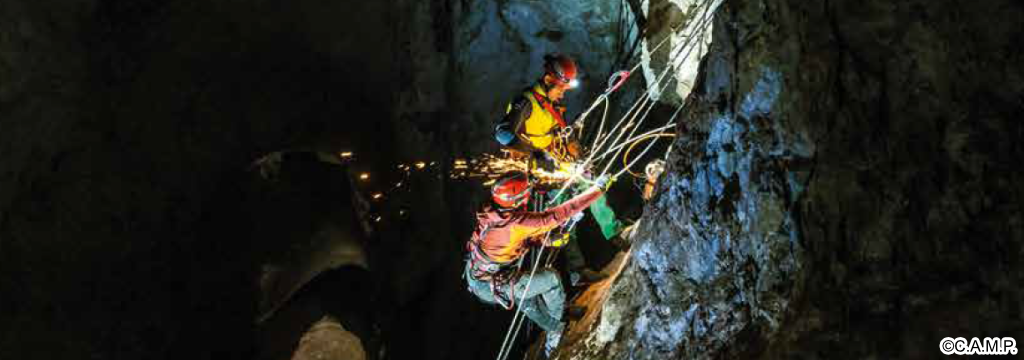 暗所・閉鎖空間